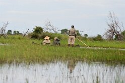 DSC_8880 other canoes with us.